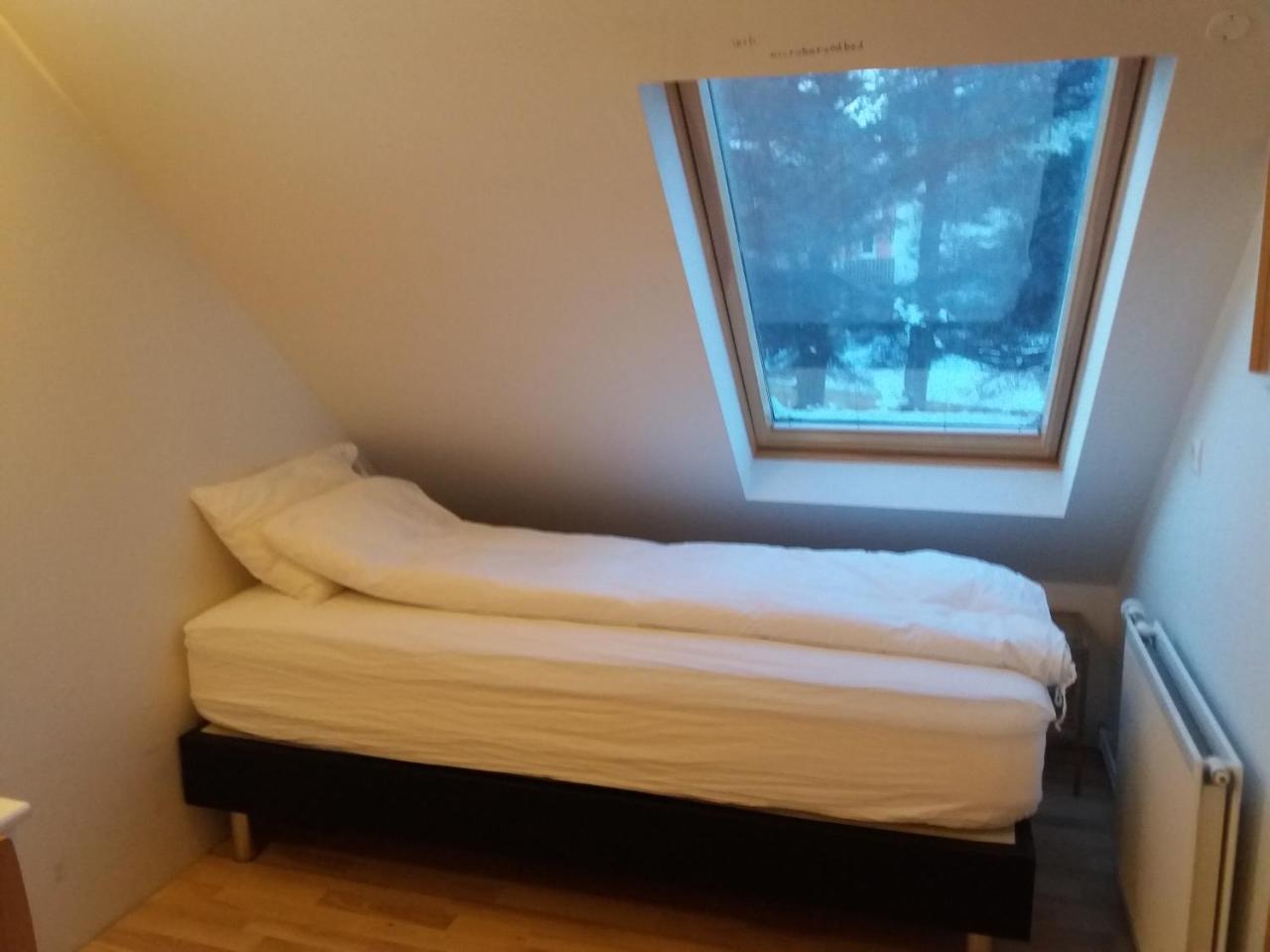 Grand-Inn Bar And Bed Saudarkrokur Экстерьер фото